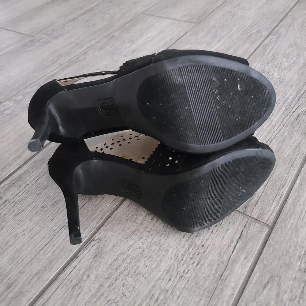Jennifer Lopez Black Cutout Studded High Heel Sandals Size 8